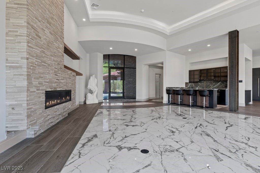 1 Costa Del Sol Court