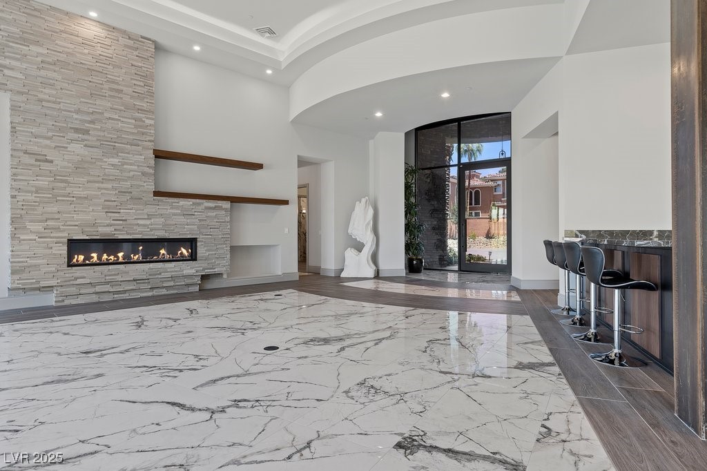 1 Costa Del Sol Court