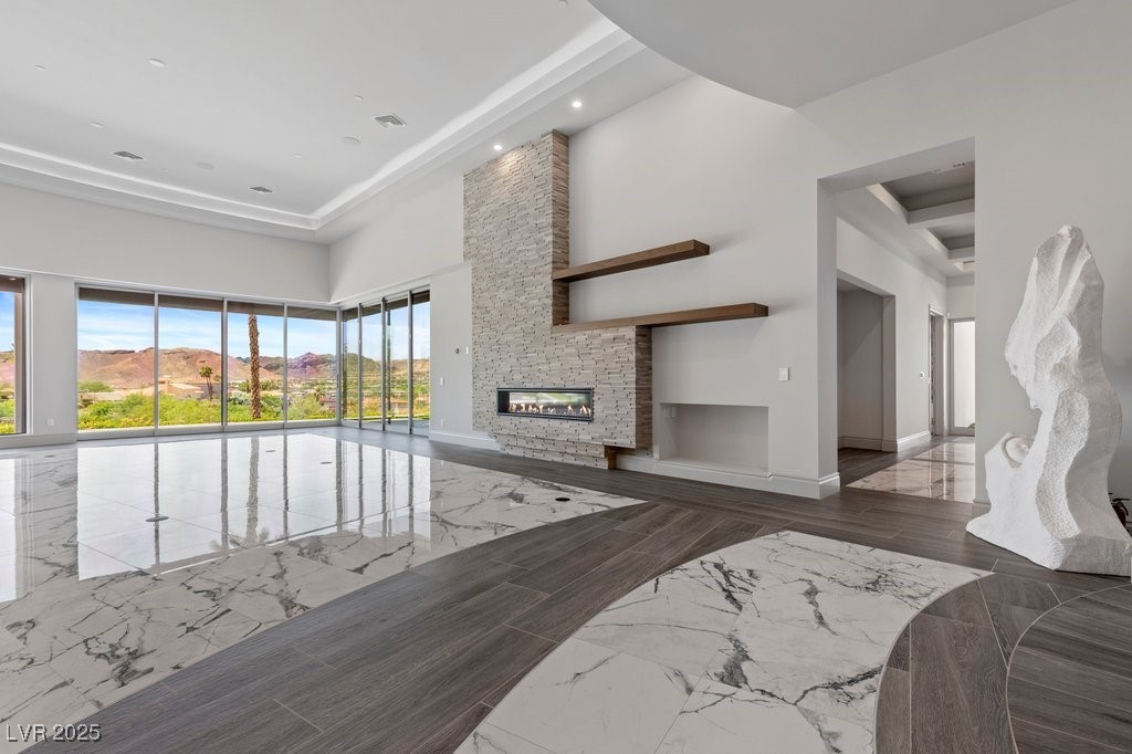 1 Costa Del Sol Court