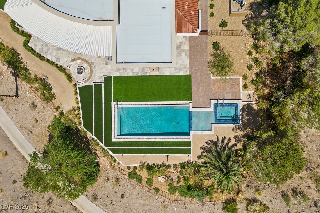 1 Costa Del Sol Court