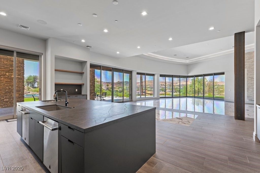 1 Costa Del Sol Court