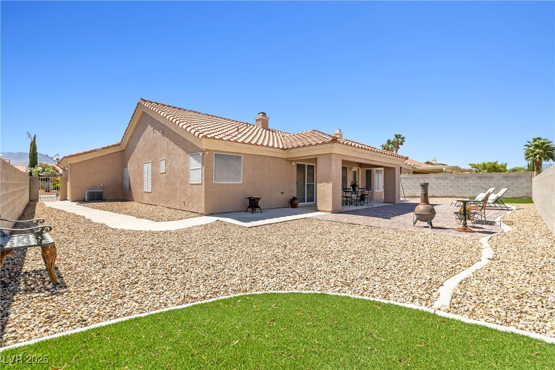 5704 Owl Butte Court