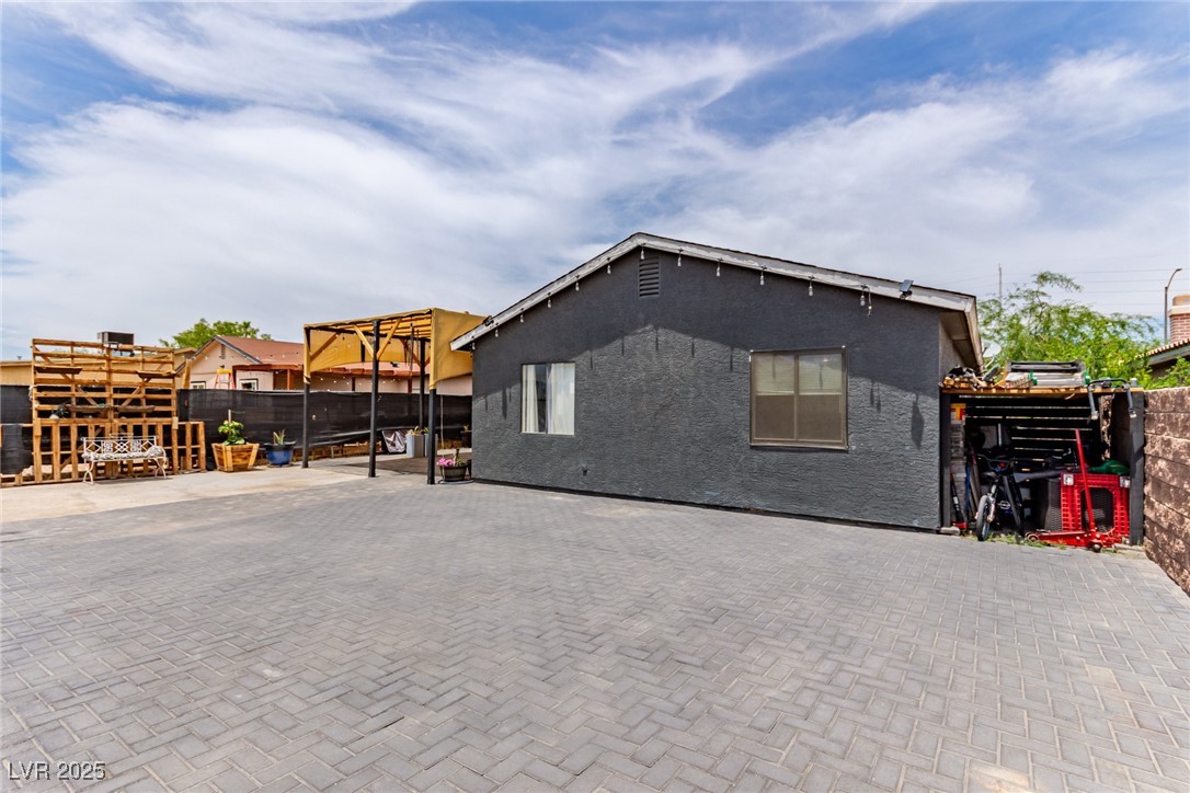 3417 Lillis Circle