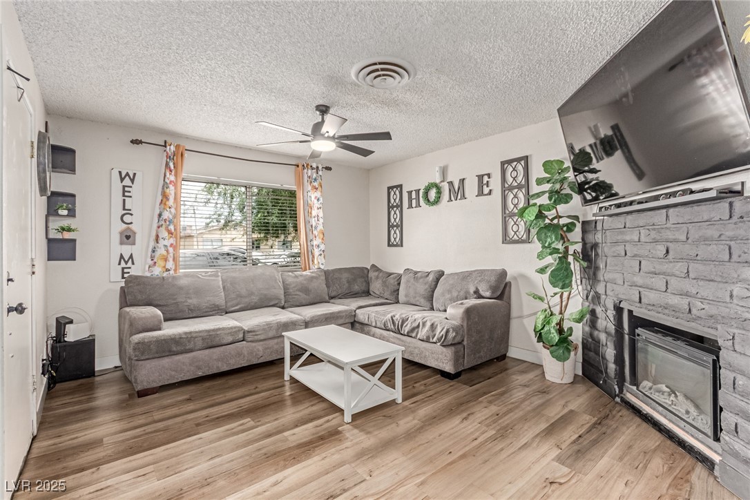 3417 Lillis Circle
