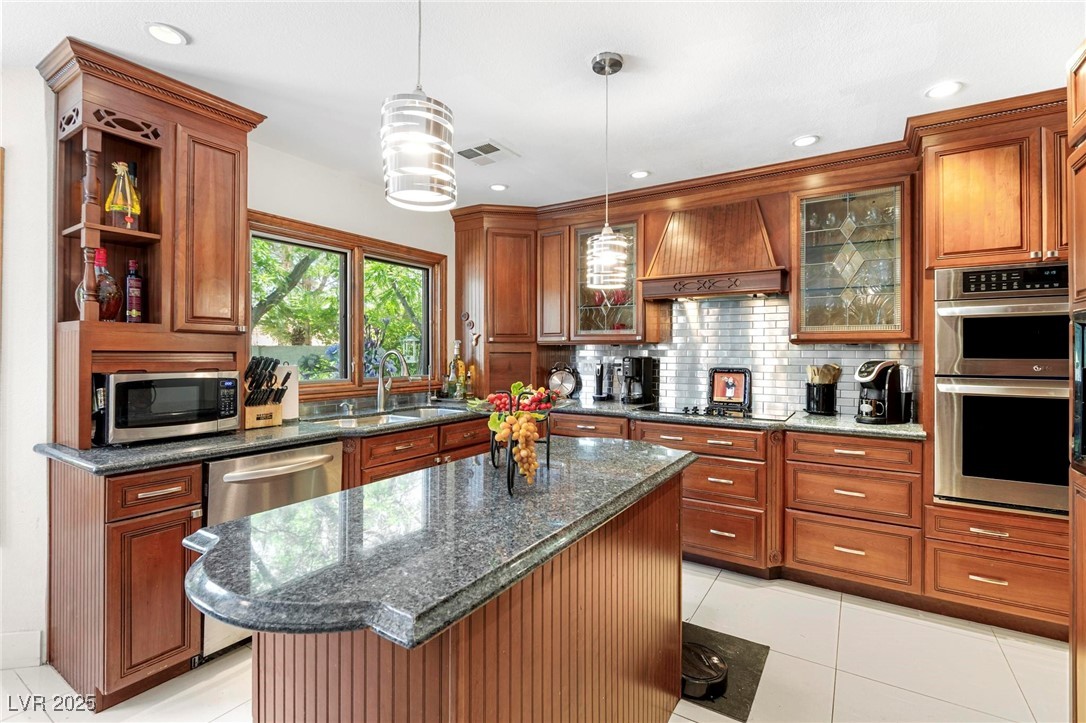 2222 Lucerne Court