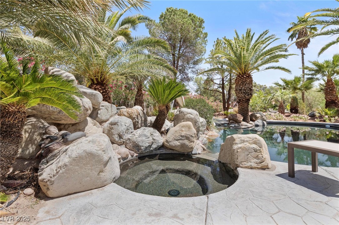 2222 Lucerne Court