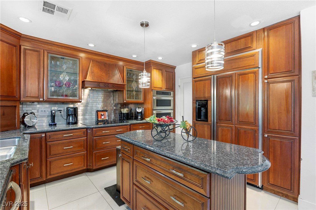 2222 Lucerne Court