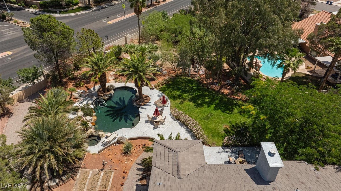 2222 Lucerne Court