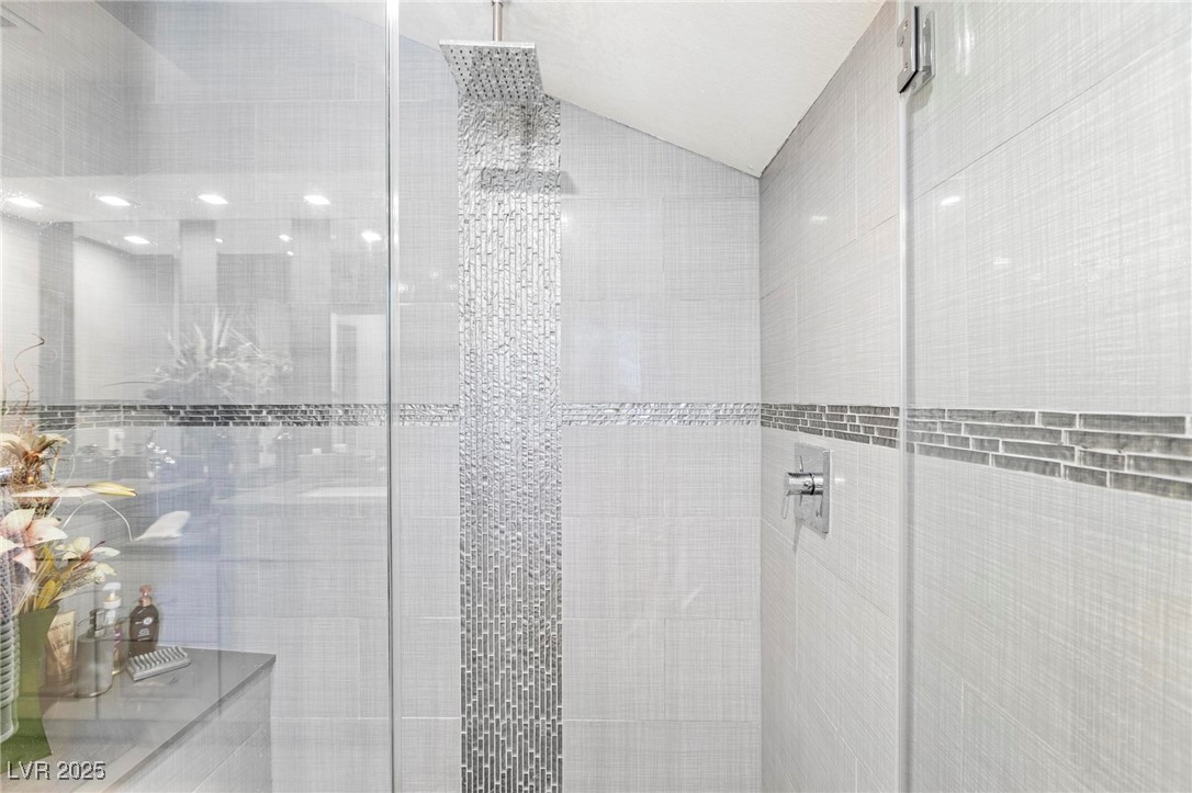 2222 Lucerne Court
