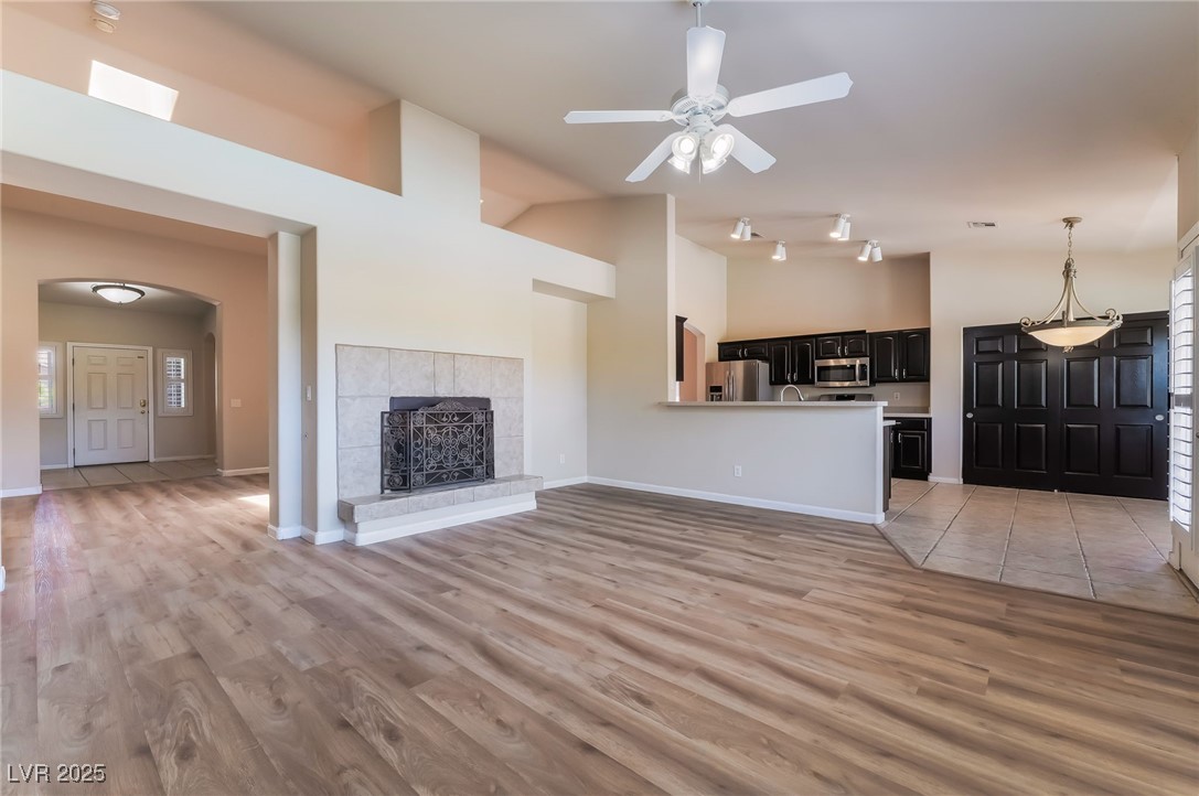 5586 Golden Leaf Avenue
