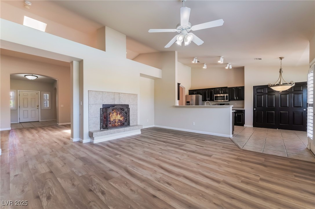 5586 Golden Leaf Avenue