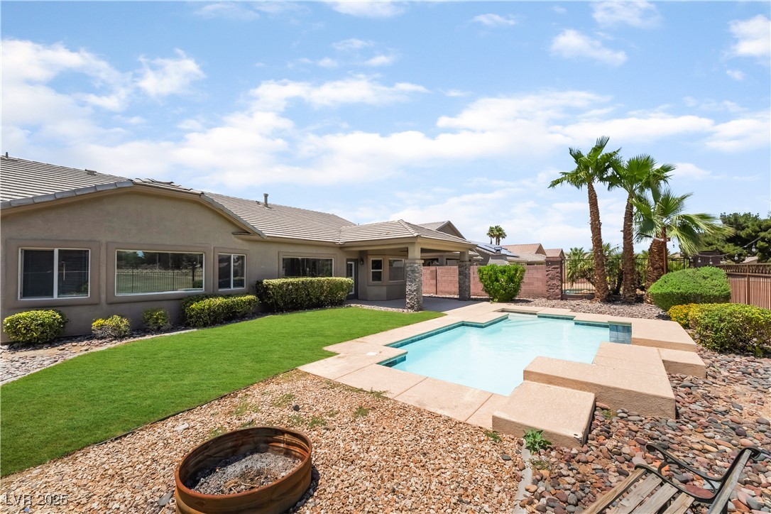 5586 Golden Leaf Avenue