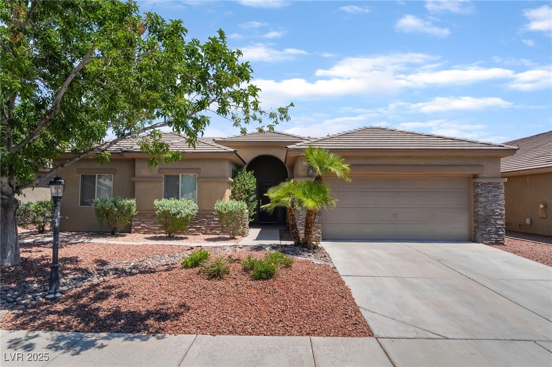 5586 Golden Leaf Avenue
