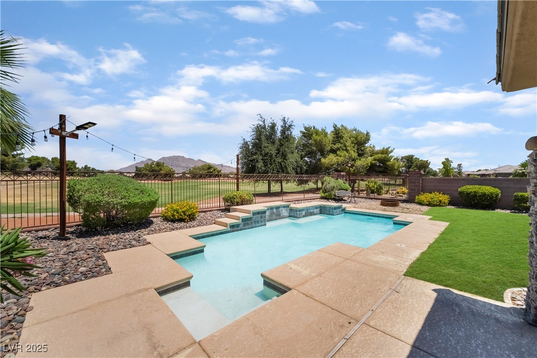 5586 Golden Leaf Avenue