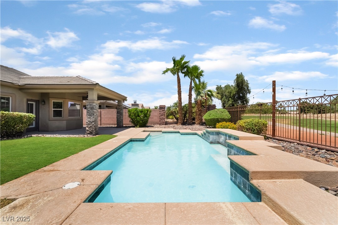 5586 Golden Leaf Avenue