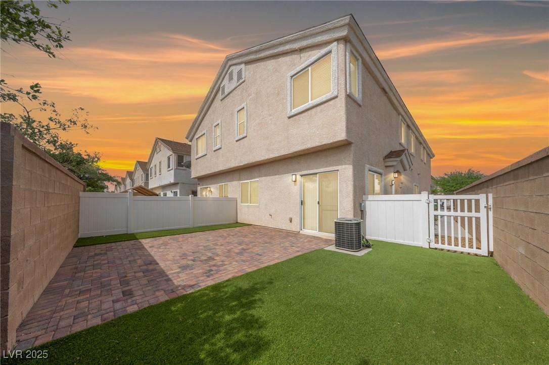 9312 Straw Hays Street 103