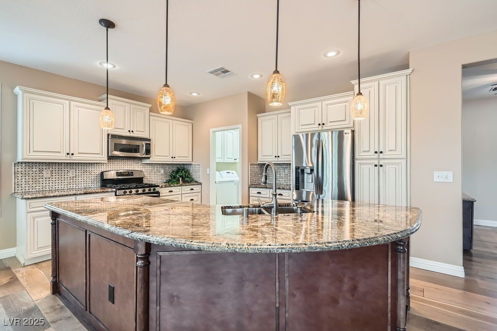 4311 Fiore Bella Boulevard