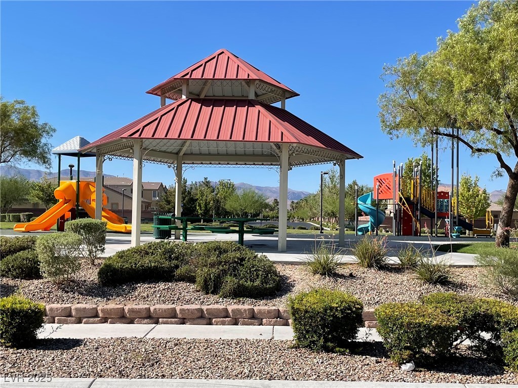 3809 Van Ness Avenue