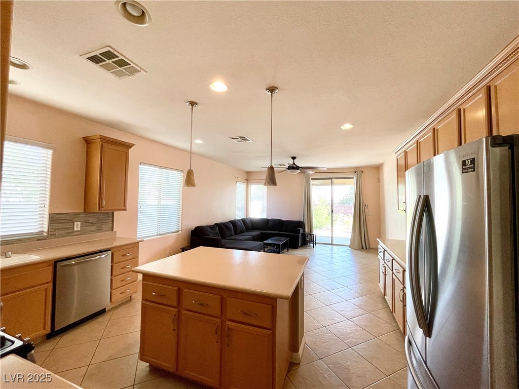 3809 Van Ness Avenue