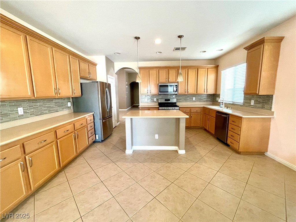 3809 Van Ness Avenue