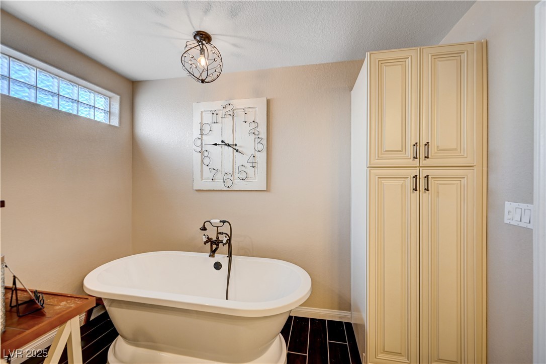 6821 Jeanette Street