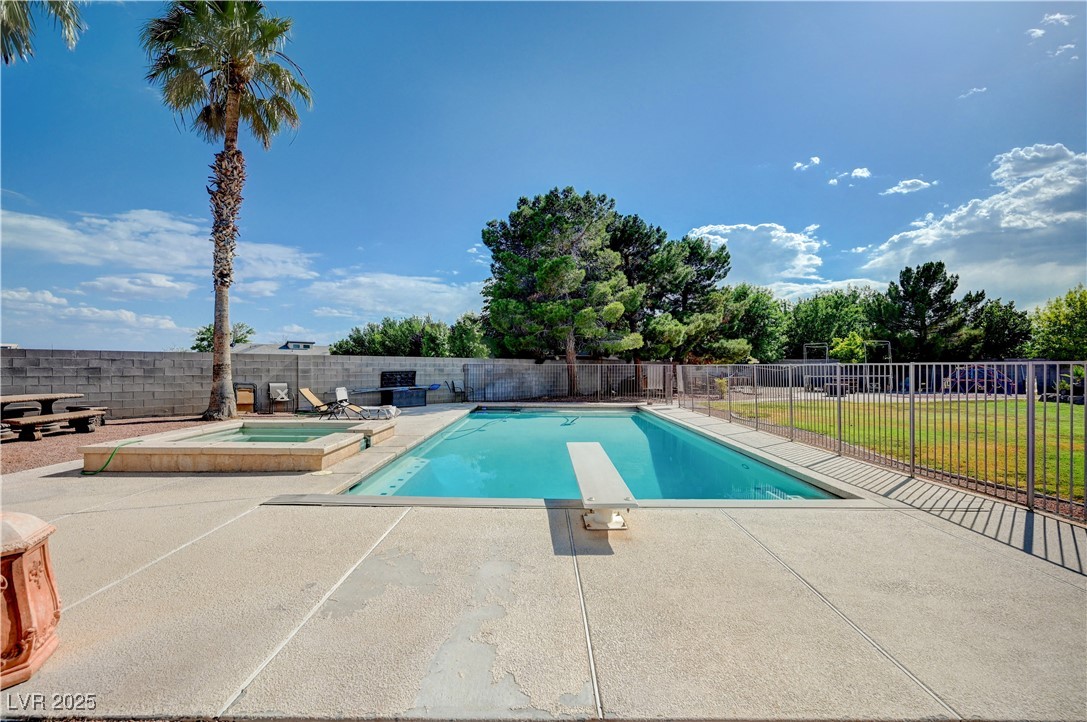 6821 Jeanette Street