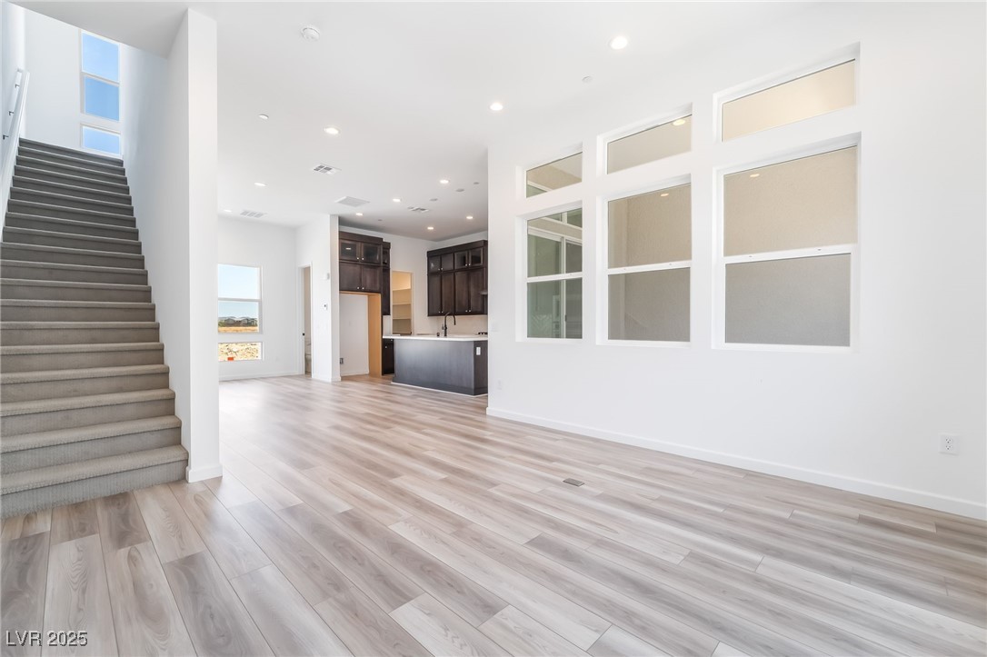 2501 Indigo Mountain Street