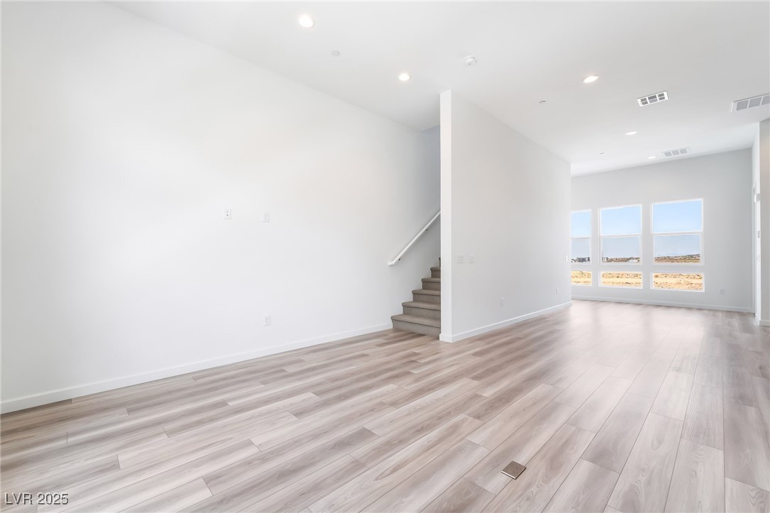 2501 Indigo Mountain Street