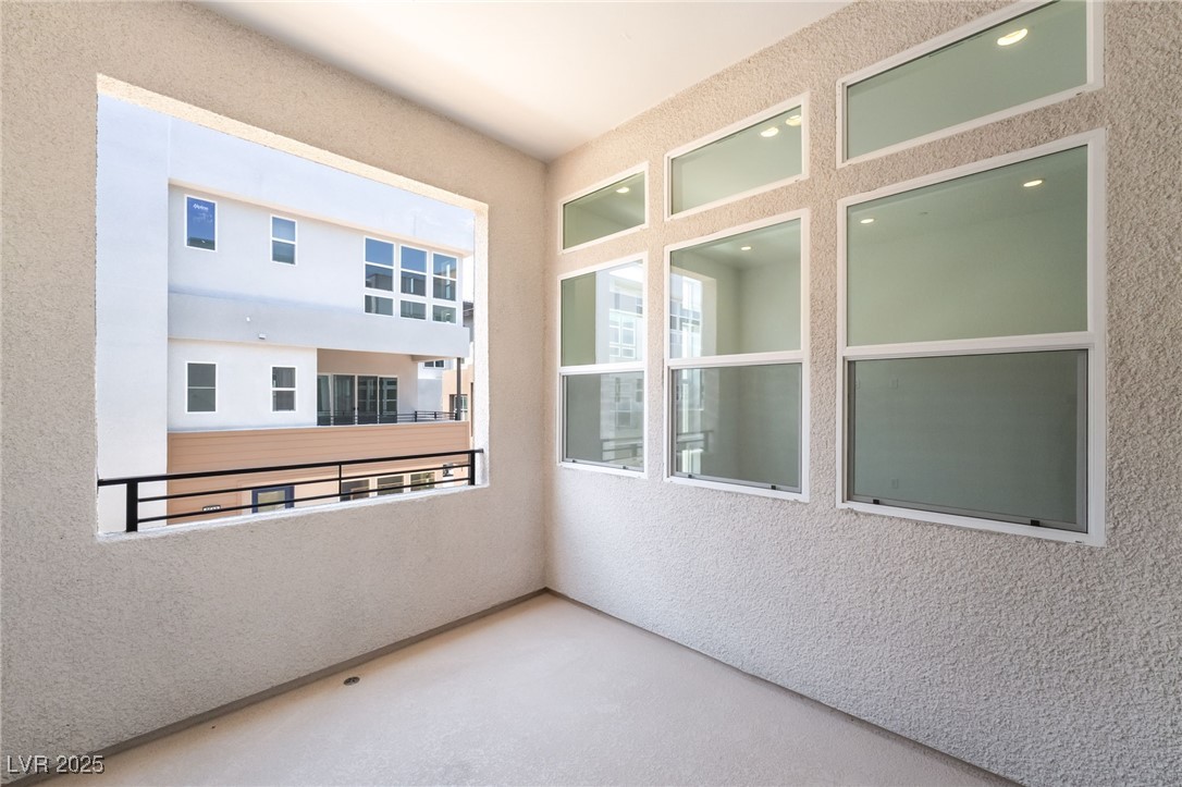 2501 Indigo Mountain Street