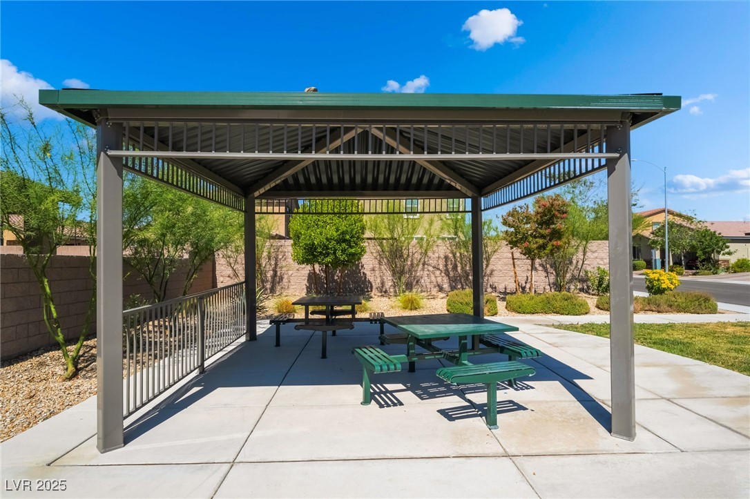 7732 Bandon Cliffs Street