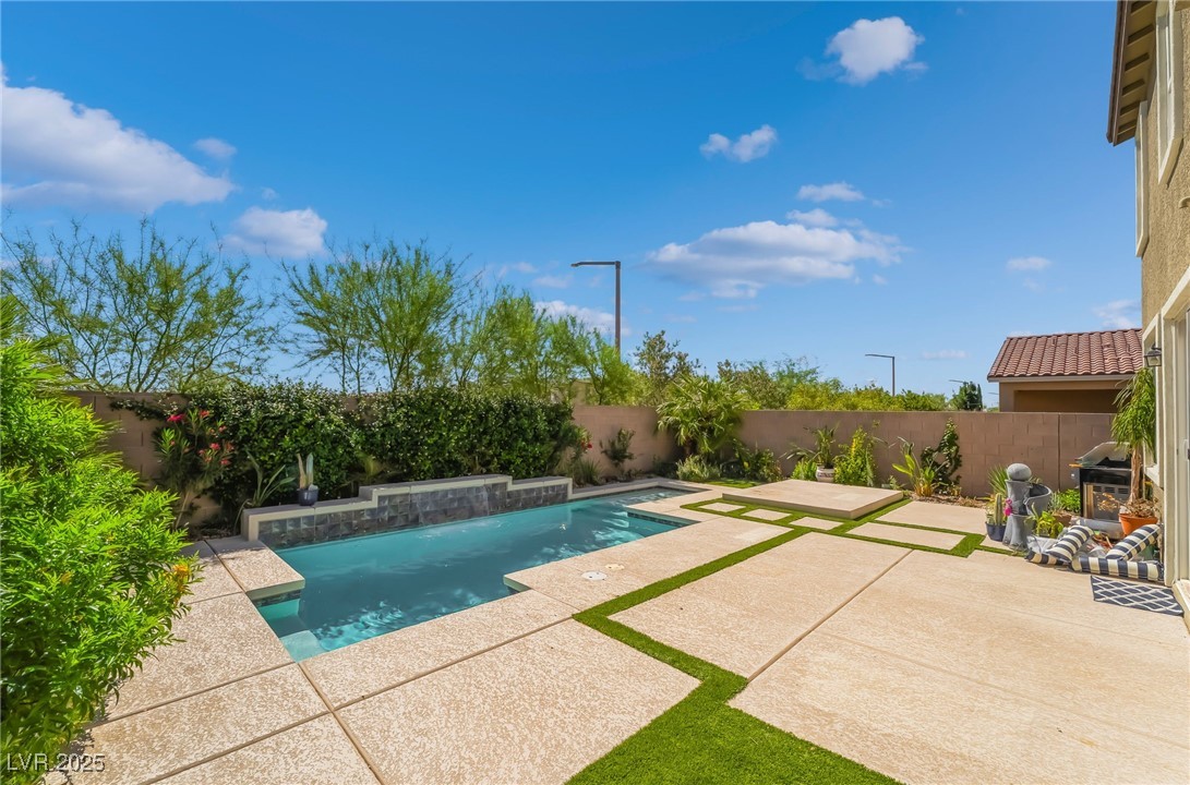 7732 Bandon Cliffs Street