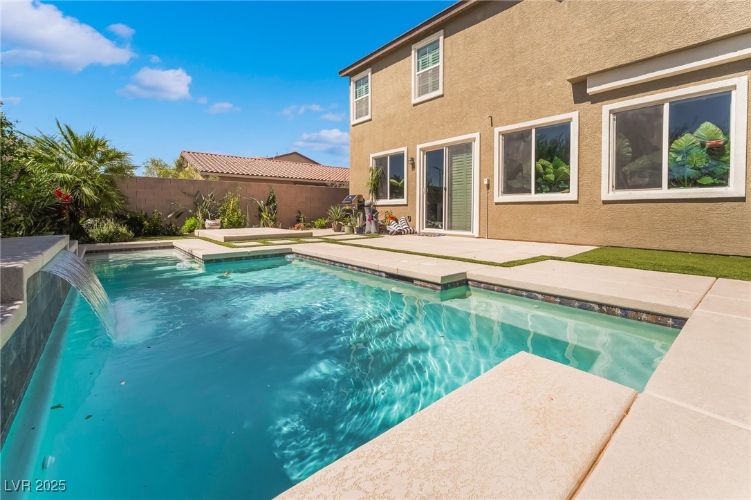 7732 Bandon Cliffs Street