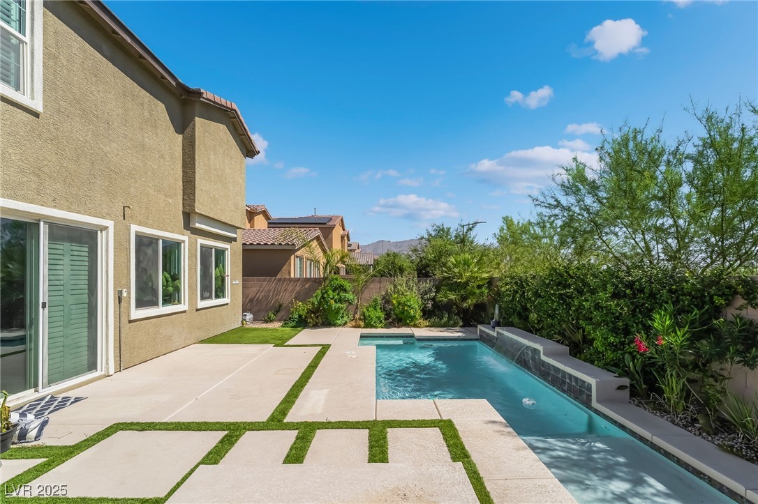 7732 Bandon Cliffs Street