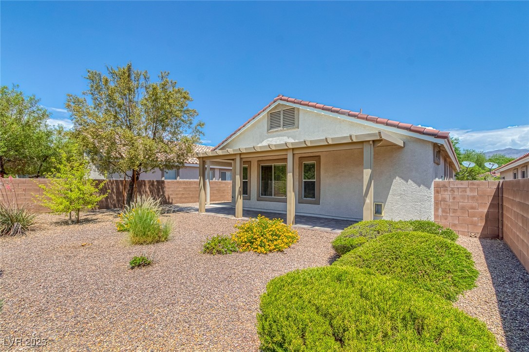 4369 Meadowlark Wing Way