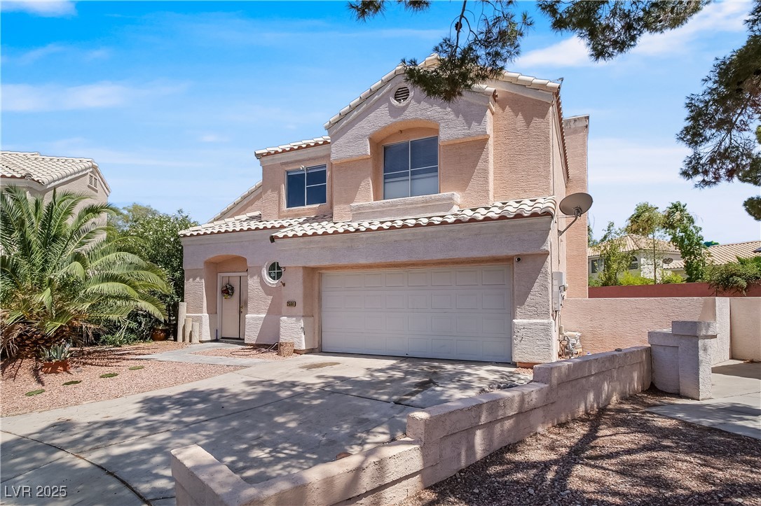 2500 Cortina Avenue