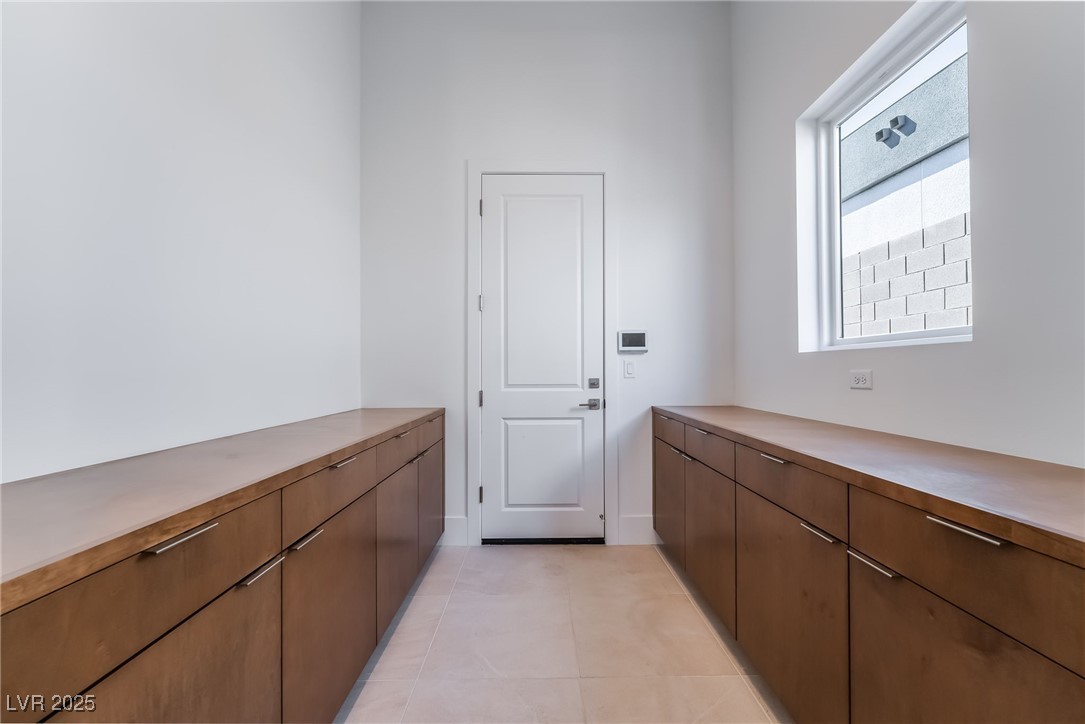 11106 Desert Heights Avenue