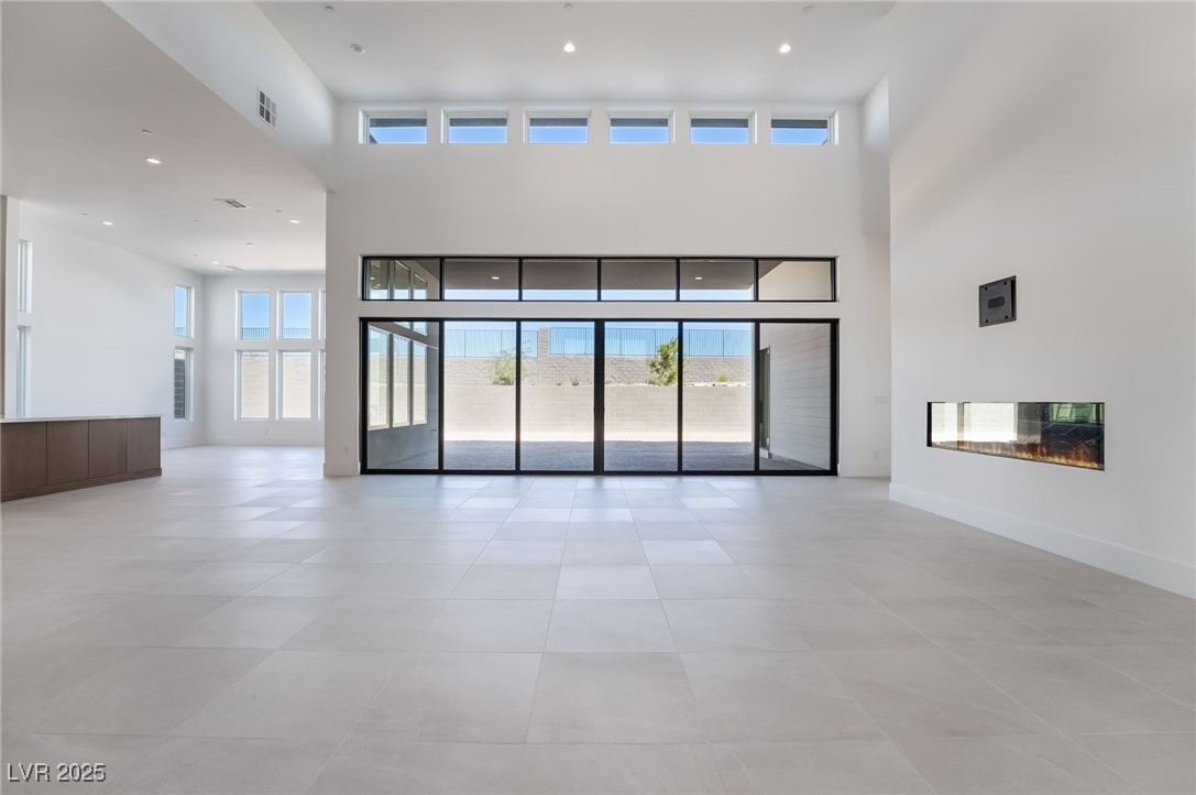 11106 Desert Heights Avenue