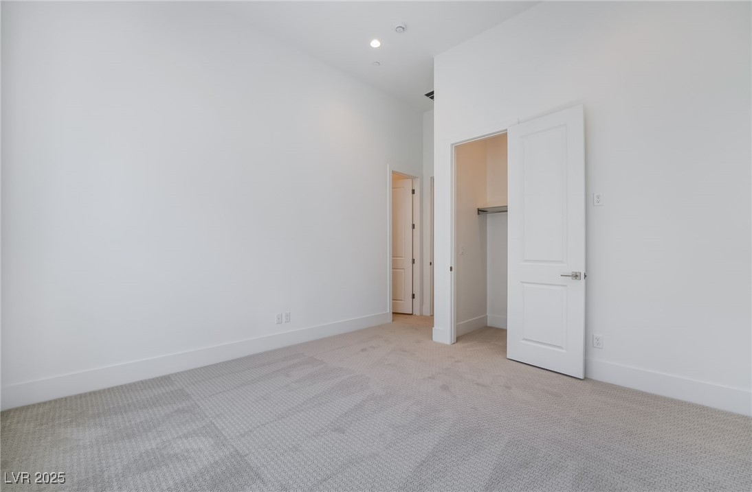 11106 Desert Heights Avenue