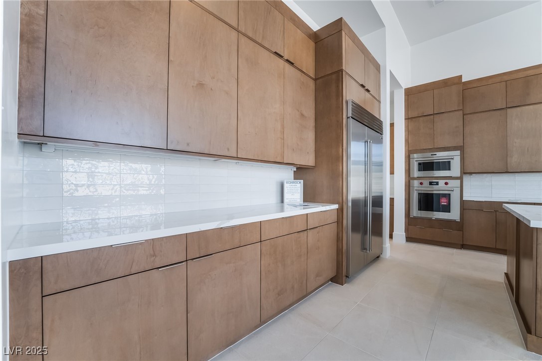 11106 Desert Heights Avenue