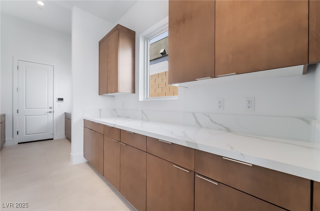 11106 Desert Heights Avenue