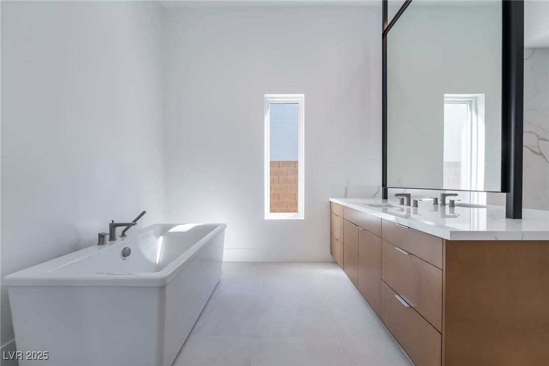 11106 Desert Heights Avenue