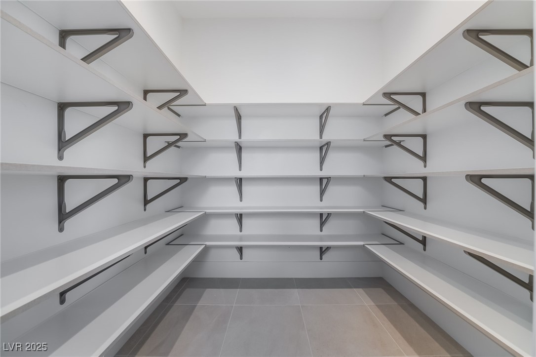 11106 Desert Heights Avenue