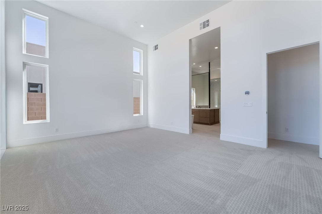 11106 Desert Heights Avenue