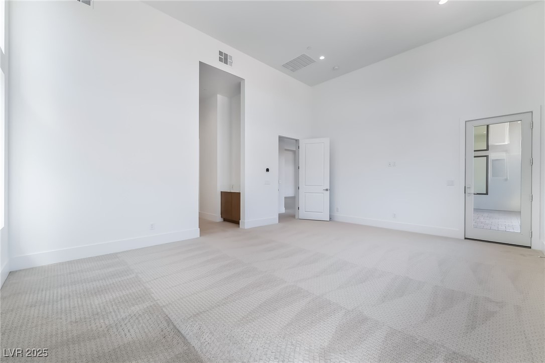 11106 Desert Heights Avenue