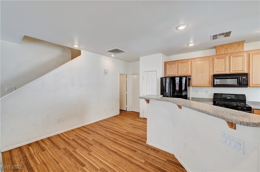 9115 Canoga Canyon Court 103