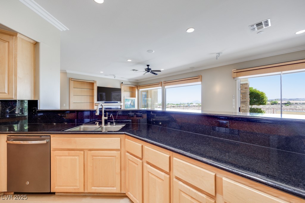 1744 Williamsport Street