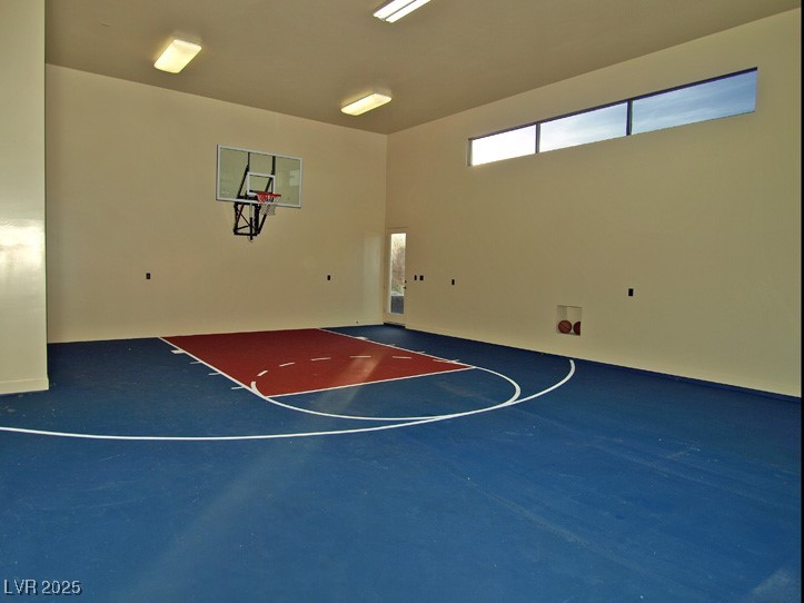 17 Soaring Bird Court