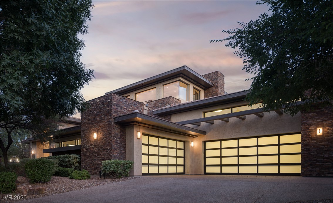 17 Soaring Bird Court