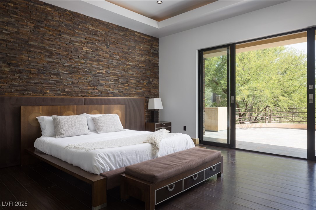 17 Soaring Bird Court