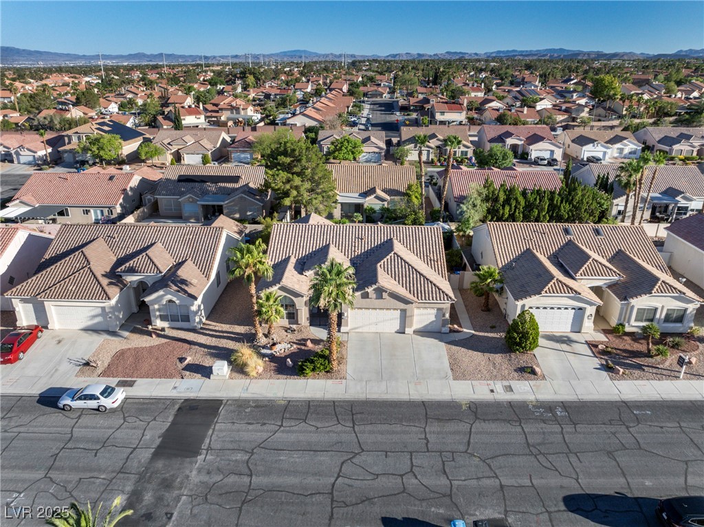 8537 Highland View Avenue